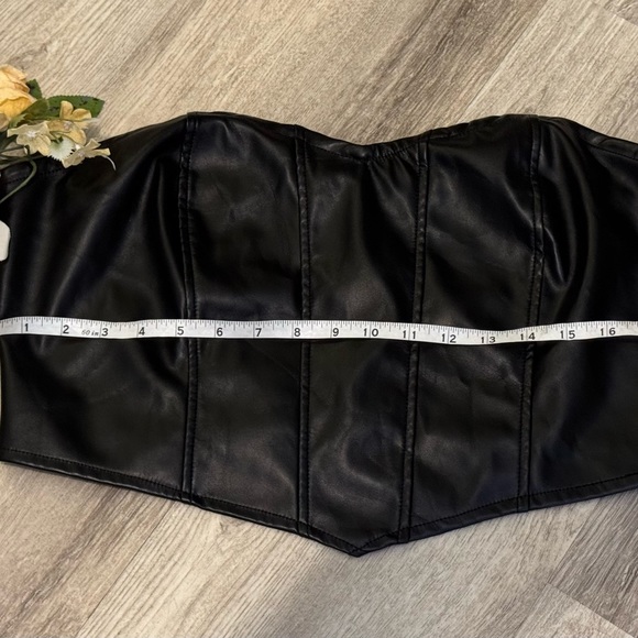 NEW Black Vegan Leather Sweetheart Bustier Crop Top Size XL - Picture 2 of 5